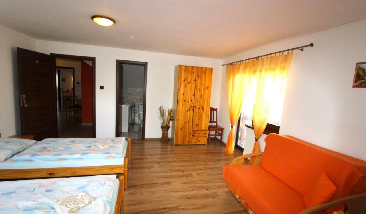 Penzion Saty Liptovske Sliace Exterior photo